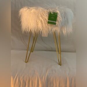 NWT Ashland Fux Fur 4 Legged Stool Gold Colored with White Fur Top